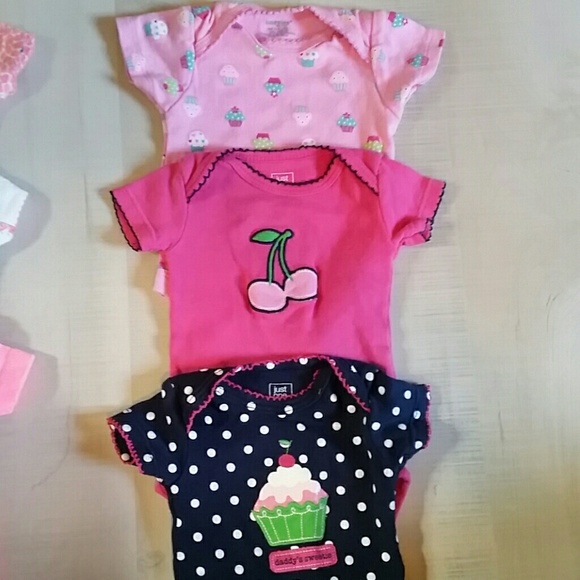 Newborn Onesies Girls - Picture 4 of 5